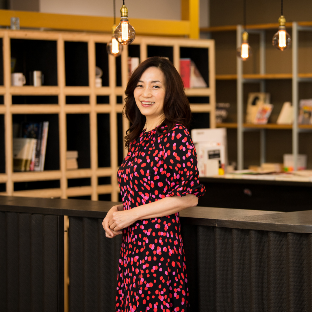 Foto de Motoko Imada para ilustrar su participación en el artículo "Empoderamiento de las mujeres en publicidad"